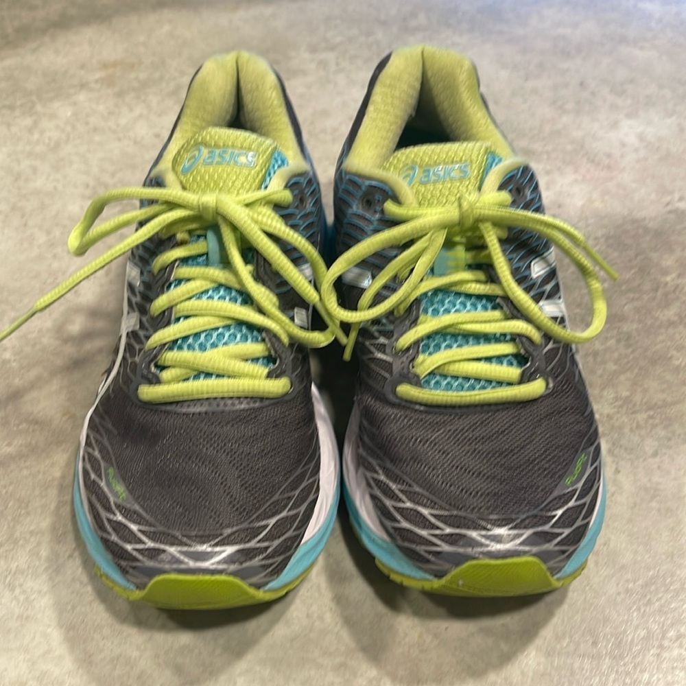 ASICS Gel Nimbus Athletic Running Shoes Size 6 Woman’s